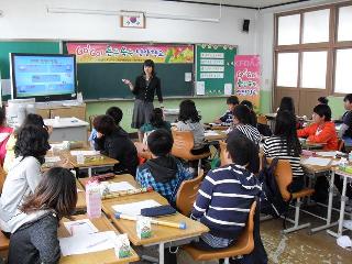 'Go!Go! 튼튼쑥쑥 영양학교' 교육실시(2011.5.12.~5.13.)