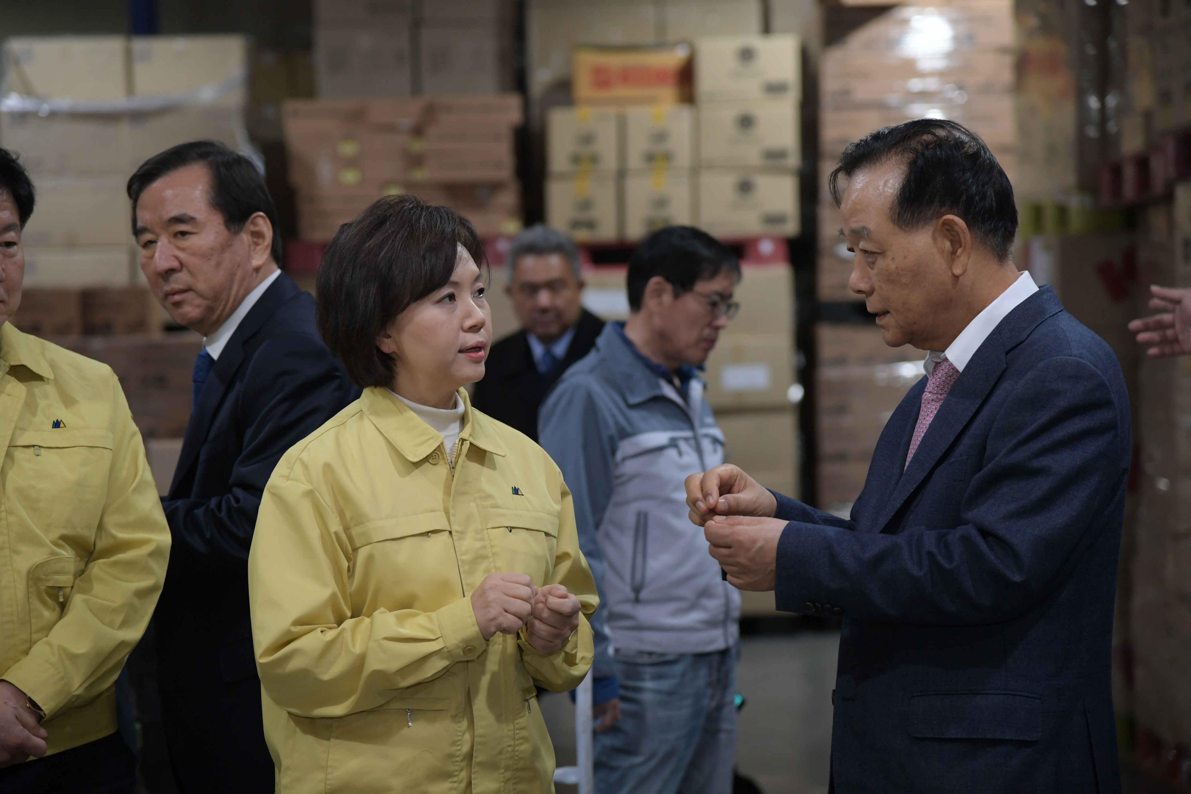 Photo News4 - [Mar. 10, 2020] Minister conducts inspection of public mask distribution center