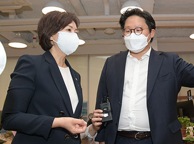 [Jun. 15, 2020] Minister of Food and Drug Safety visits AI medical devicies company and attends CEO Meeting