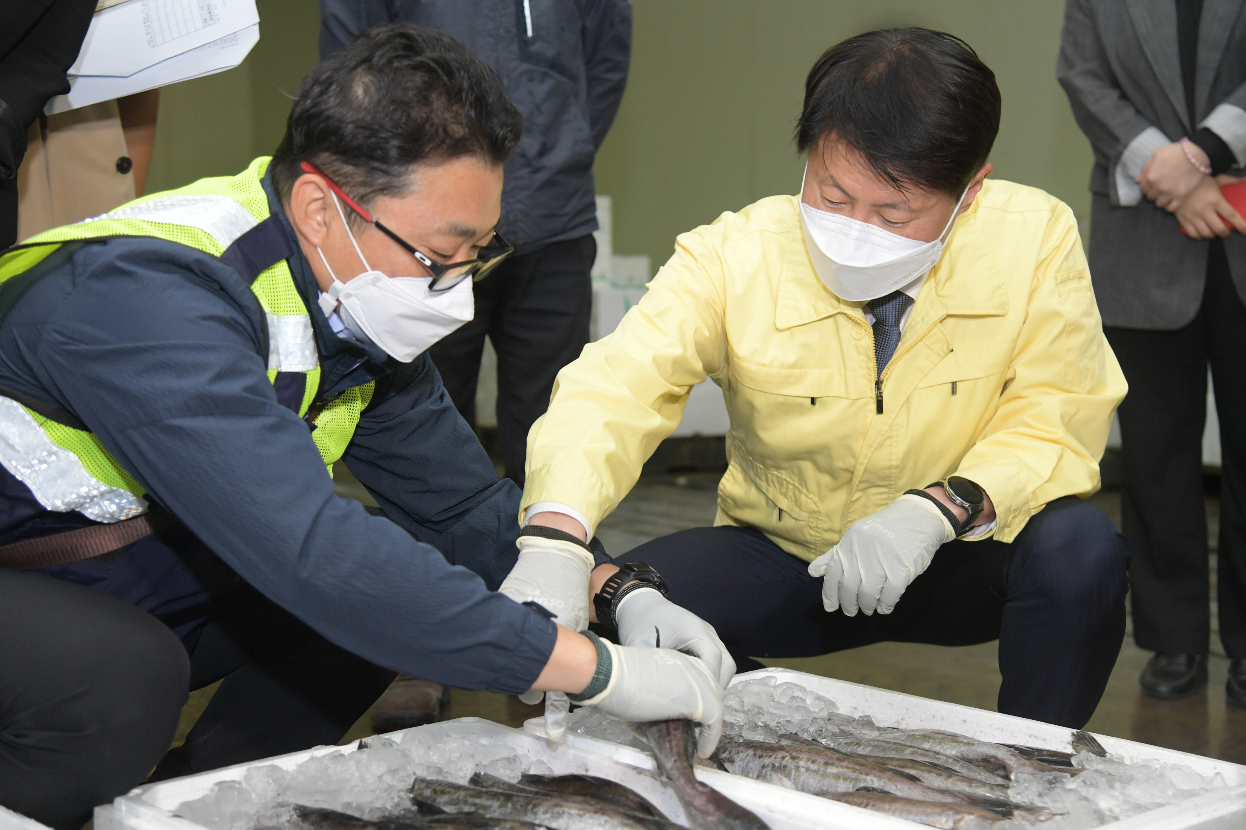 Photo News2 - [April 19, 2021] Minister visits Japanese fishery inspection site