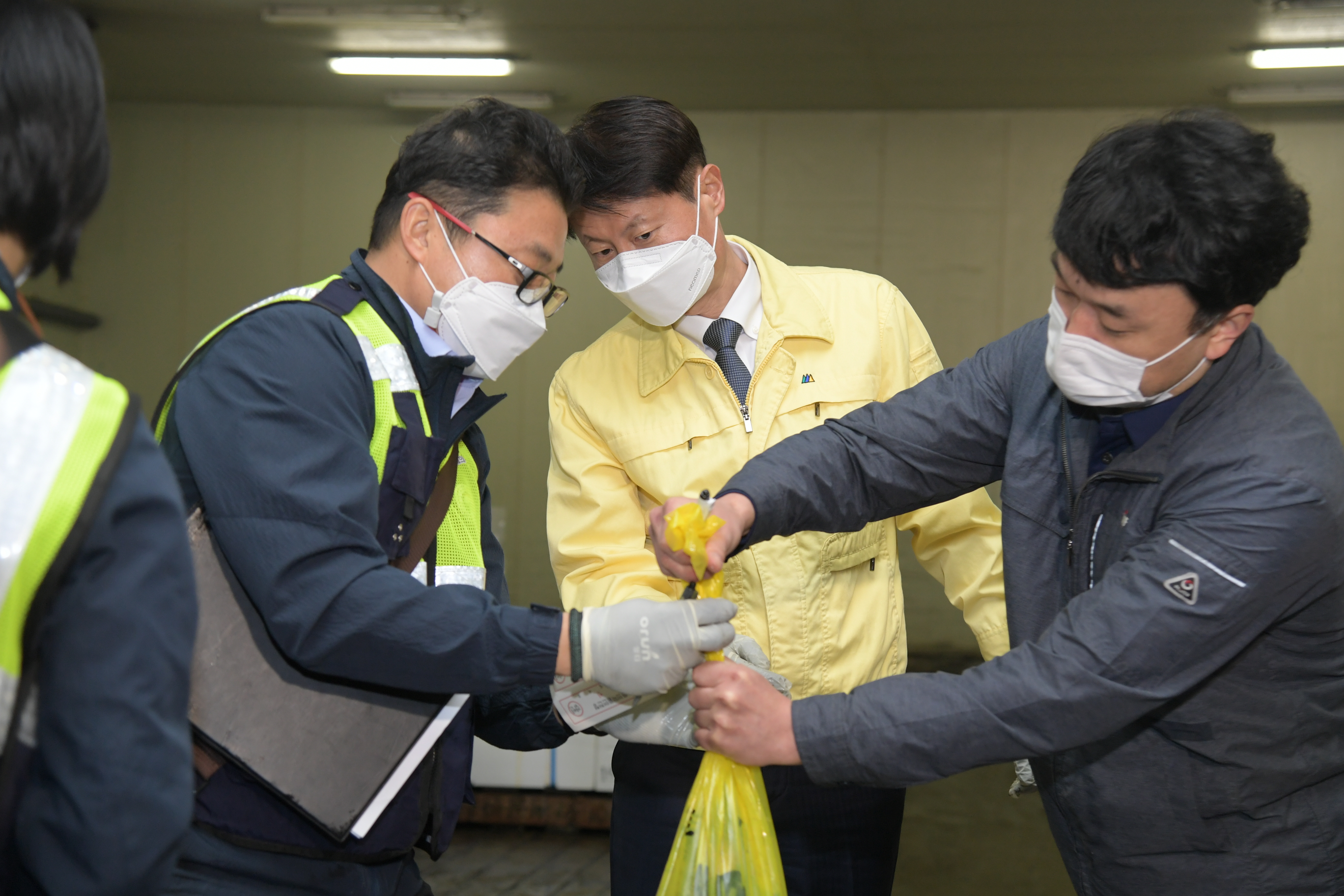 Photo News5 - [April 19, 2021] Minister visits Japanese fishery inspection site