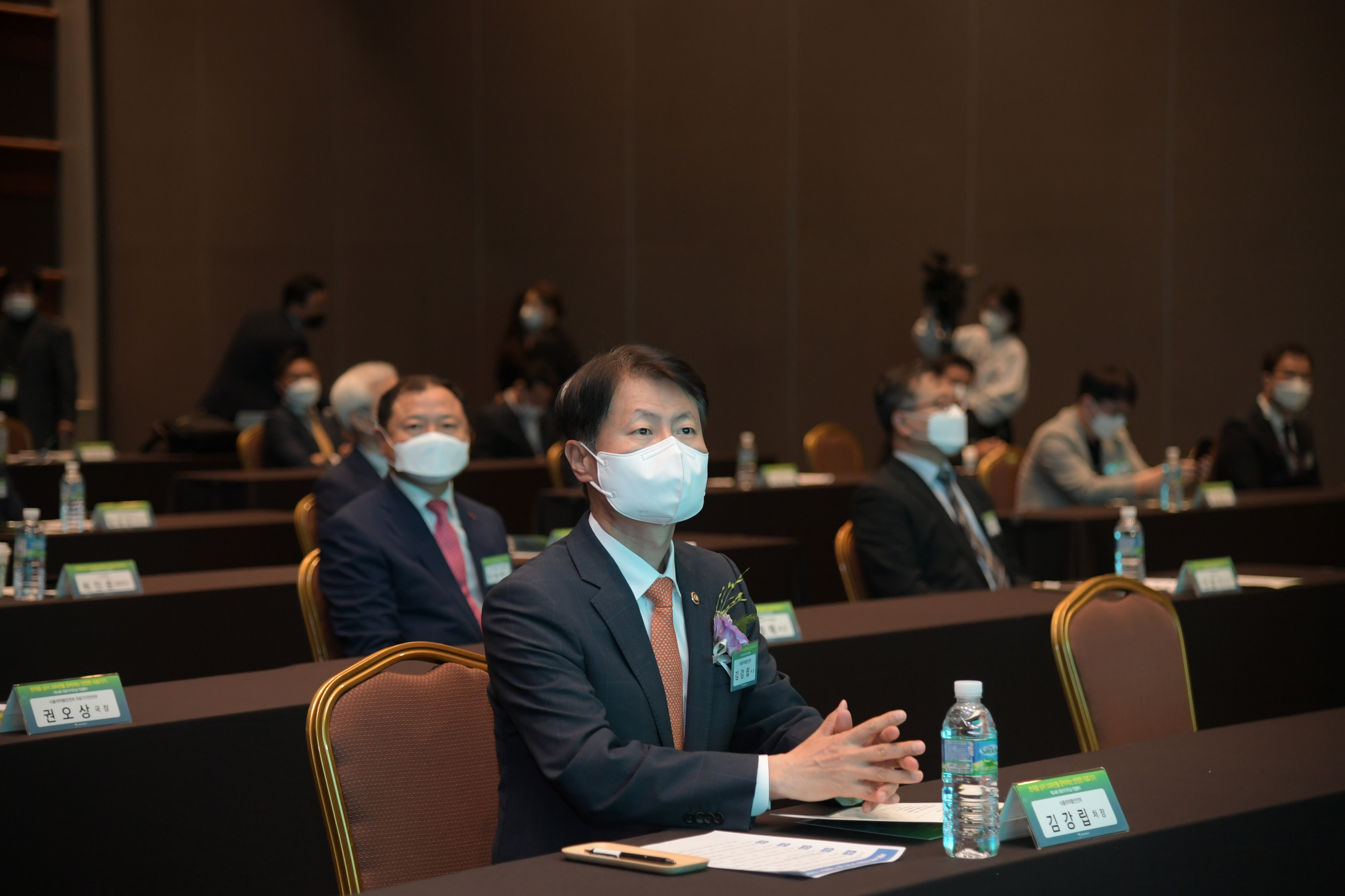 Photo News1 - [May 28, 2021] Minister attends the 14th Medical Device Day Ceremony