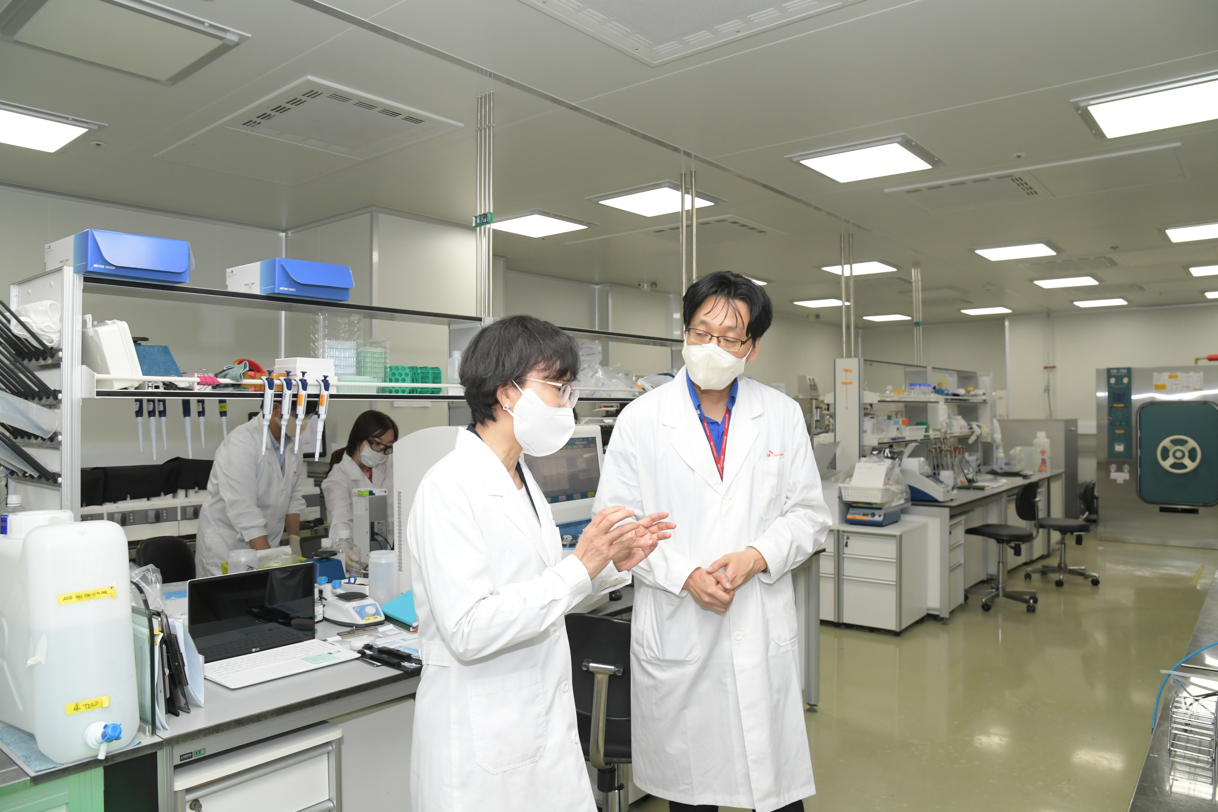 Photo News4 - [June 30, 2022] Minister Visits Medical Product Manufacturing Site