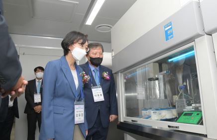 [July 12, 2022] Minister Attends the Groundbreaking Ceremony and Unveiling Ceremony of the Use-by Date Research Center