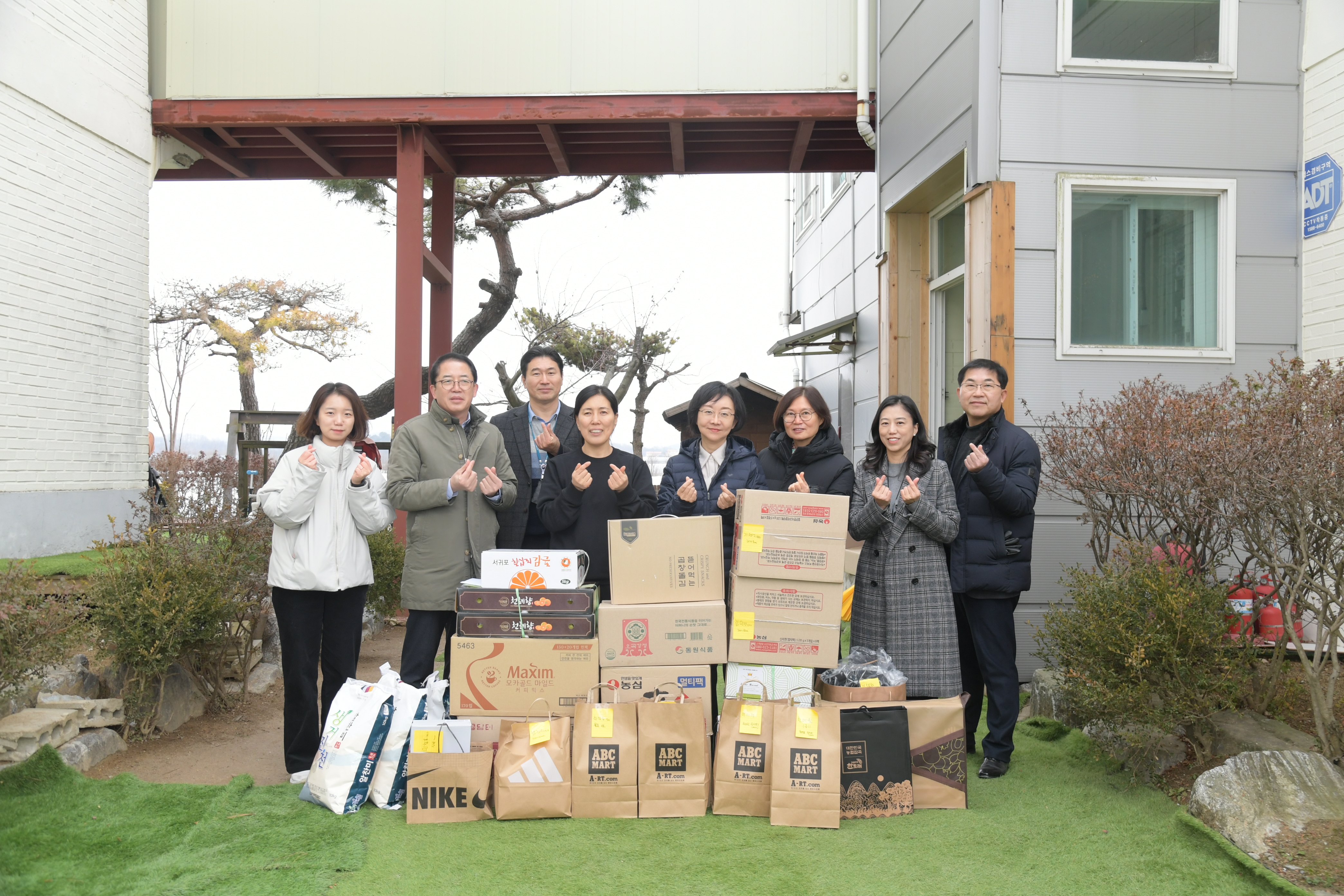 설맞이 전통시장 및 아동보호시설 방문 