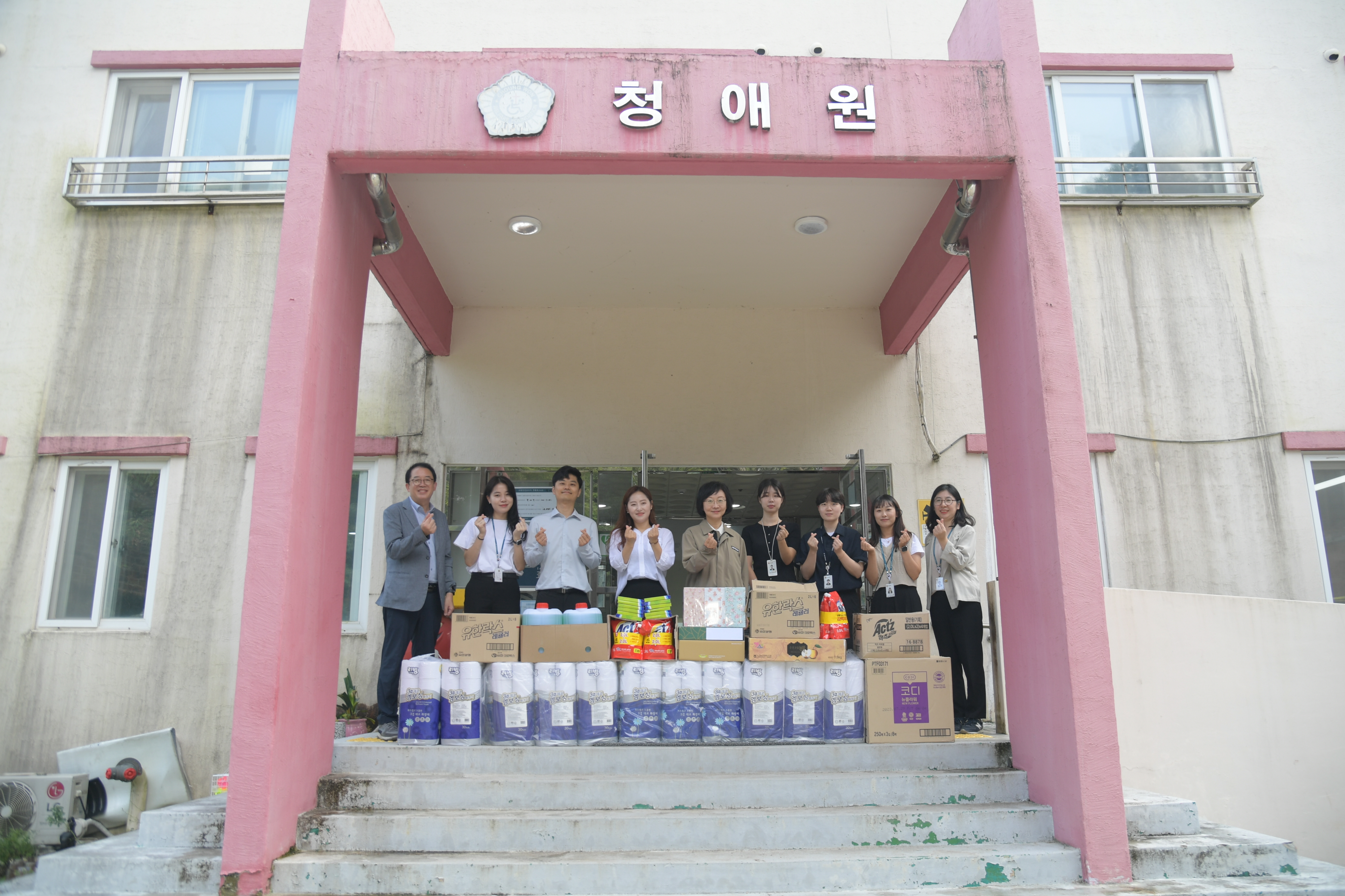 전통시장·장애인 복지시설 방문