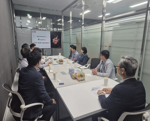 [25.5.23.(금)] 김명호 경인식약청장, 스마트 HACCP 운영업체 현장방문_1