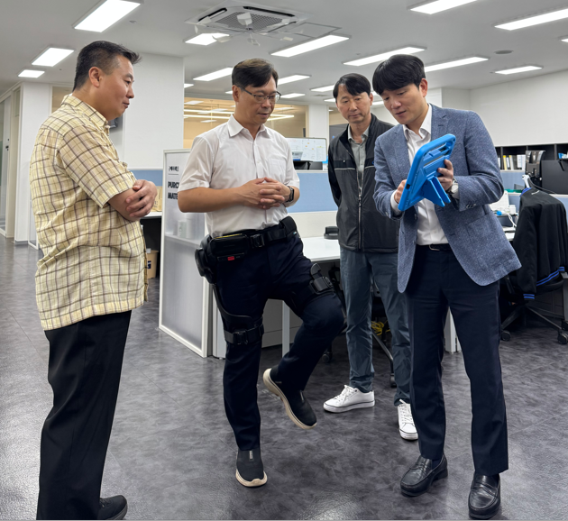 [25.6.25.(수)] 김명호 경인식약청장, 디지털의료기기 제조업체 현장방문