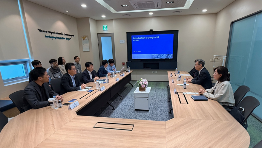 [25.11.5.(수)] 김명호 경인식약청청장, 의약품 GMP 제조소 현장방문_2