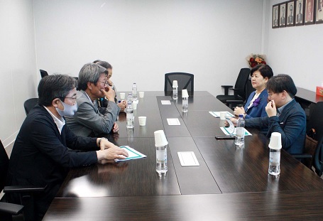 한국의약품수출입협회 및 한국필수의약품센터 방문